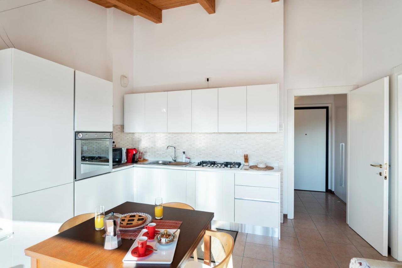 Bright Apartment Como Cavallasca Экстерьер фото